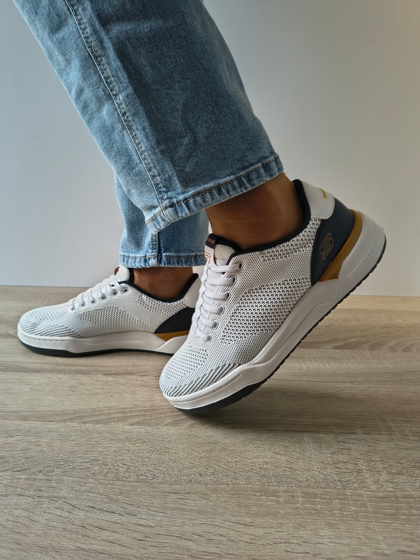 PANTOFI SPORT BARBATI SKECHERS 210793 WHT ALB