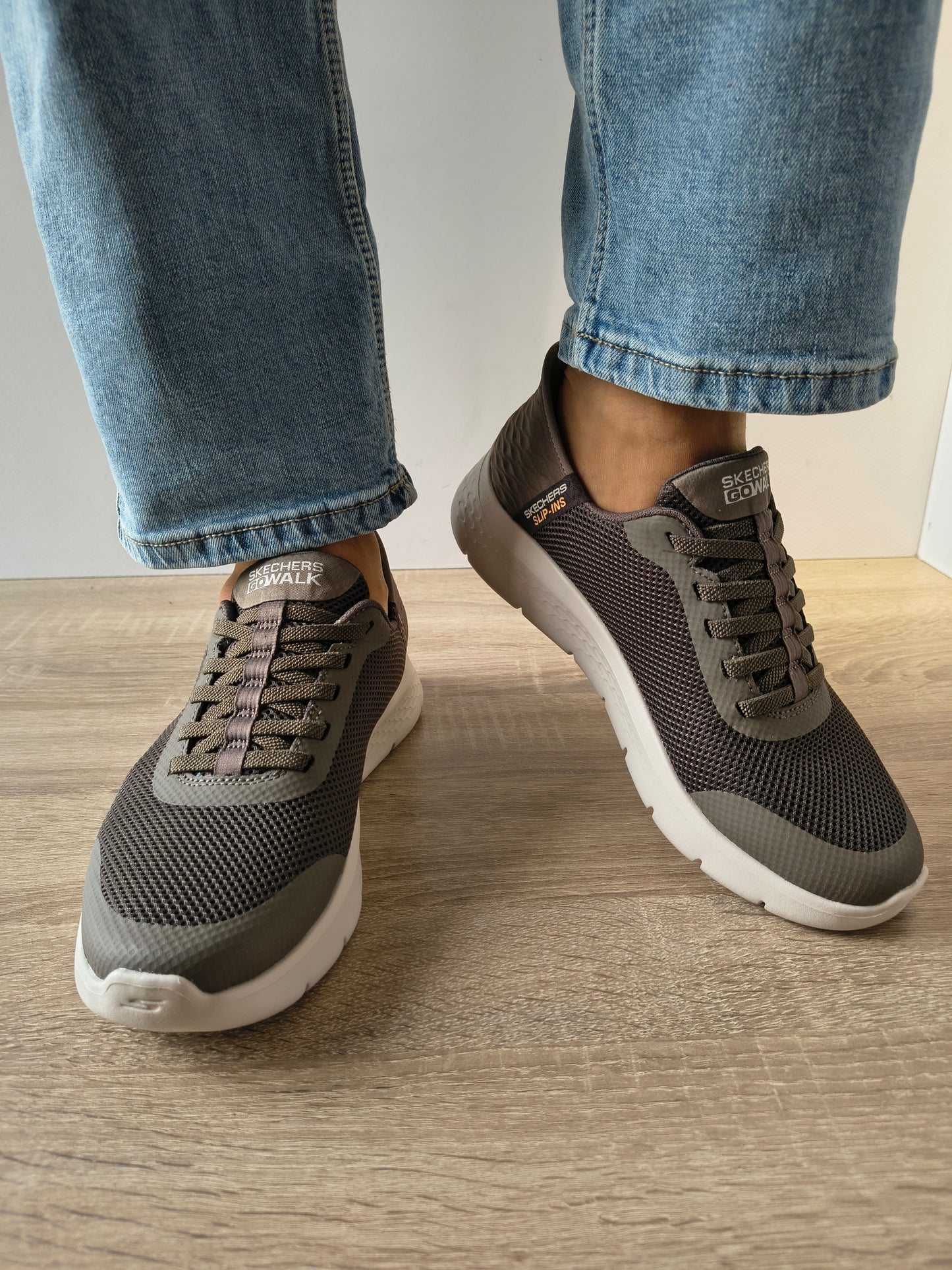PANTOFI SPORT BARBATI SKECHERS 216324 BRN MARO