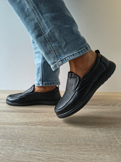 PANTOFI PERFORATI BARBATI MELS 26027 NEGRU