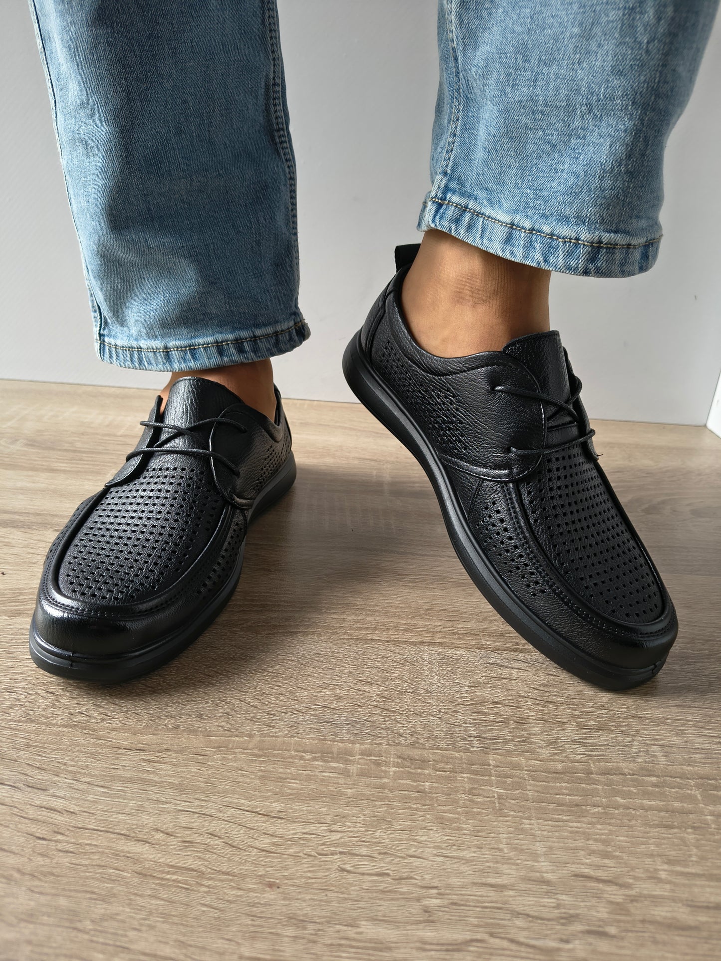 PANTOFI PERFORATI BARBATI MELS 26030 NEGRU