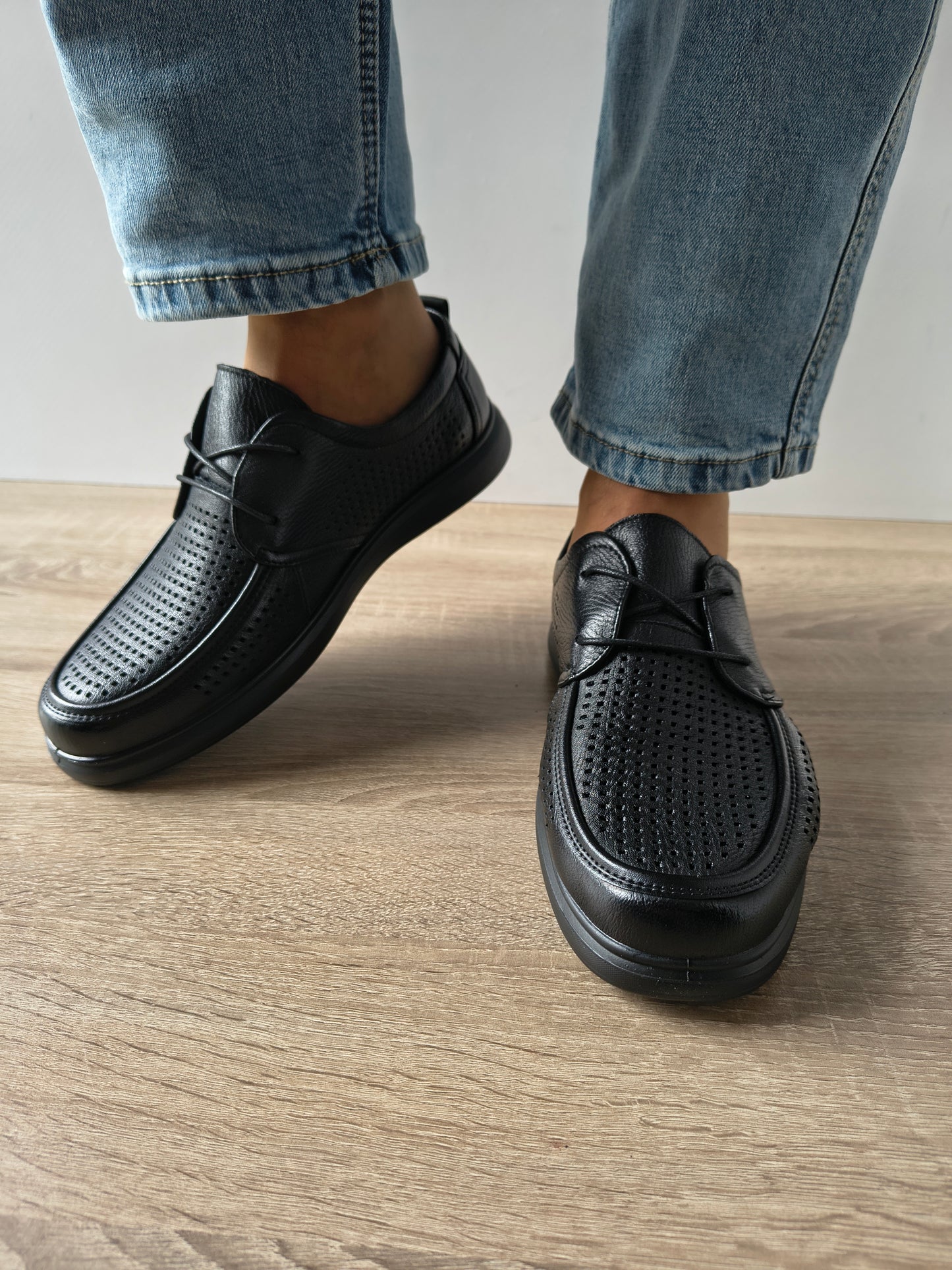 PANTOFI PERFORATI BARBATI MELS 26030 NEGRU