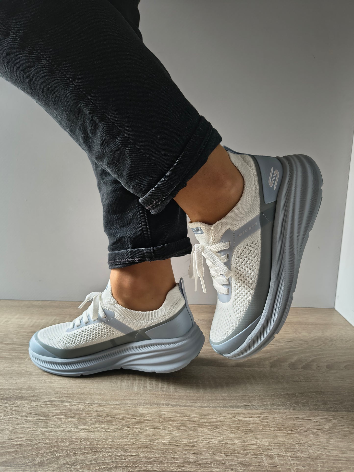 PANTOFI SPORT DAMA SKECHERS 117759 WBL ALB/BLEU