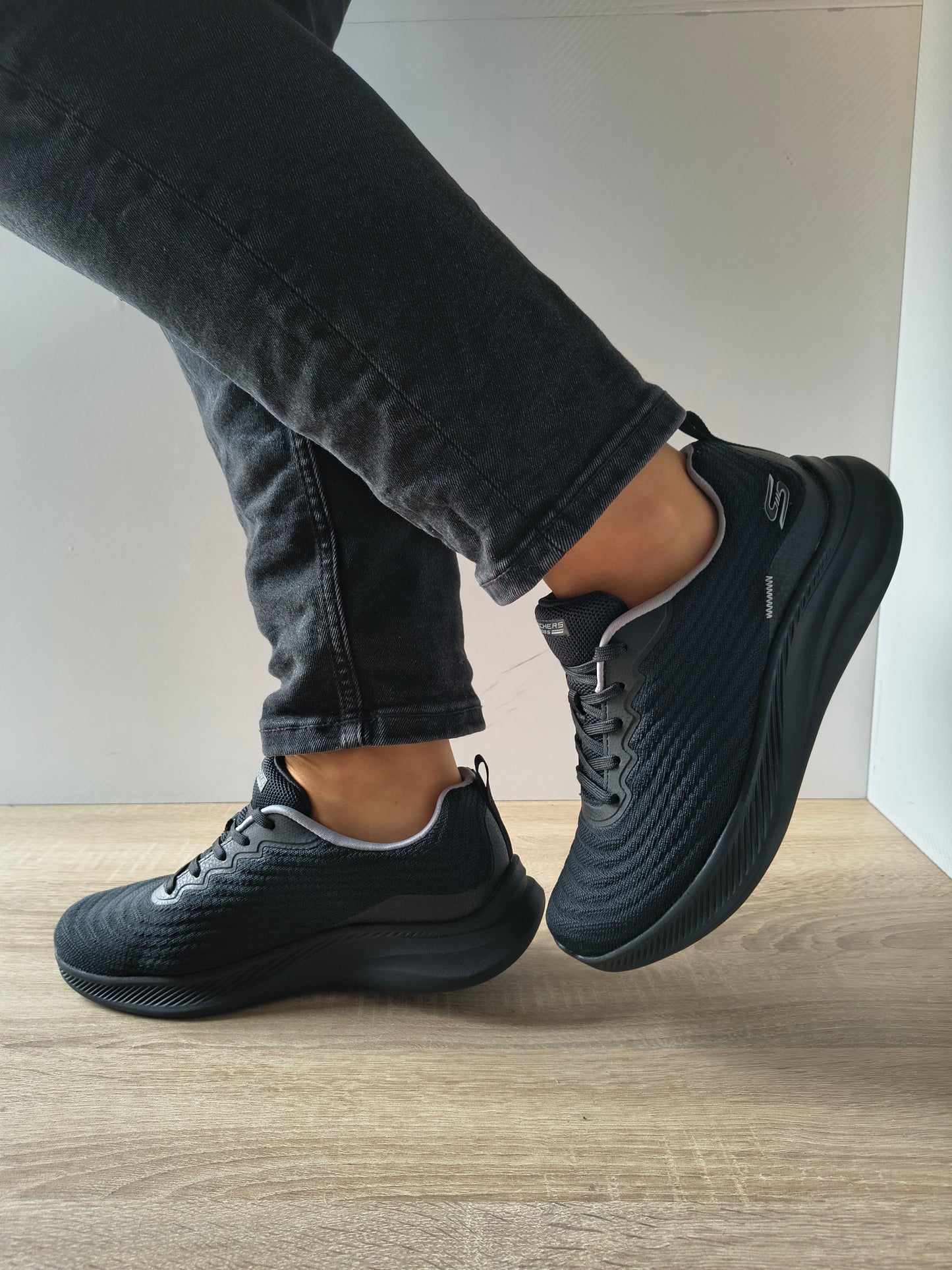 PANTOFI SPORT DAMA SKECHERS 117731 BBK NEGRU