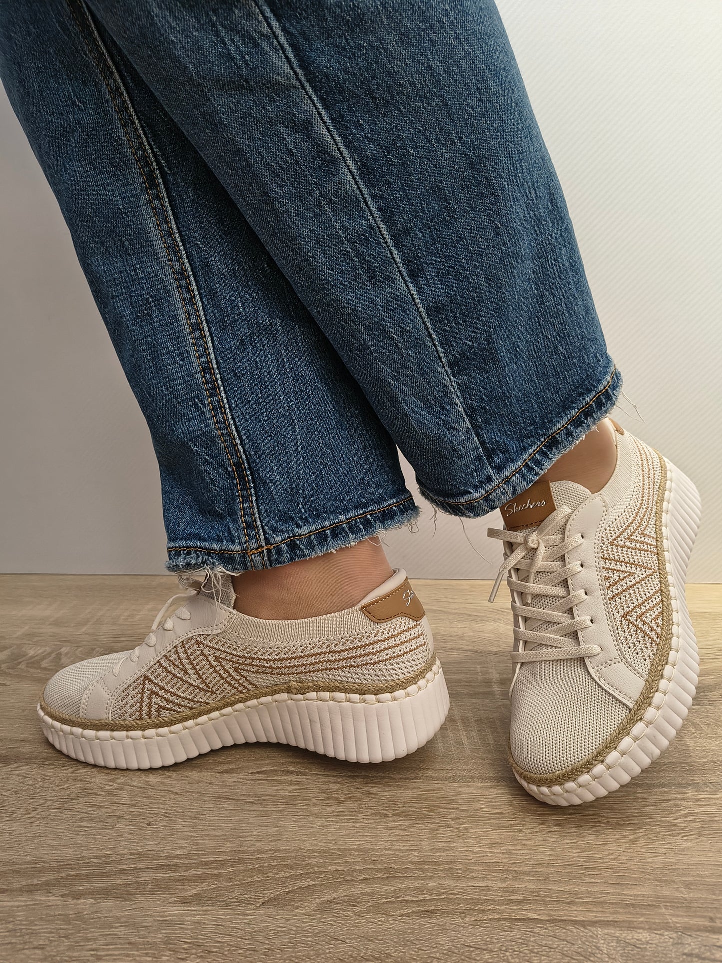 PANTOFI CASUAL DAMĂ SKECHERS 100716 OFWT CREM