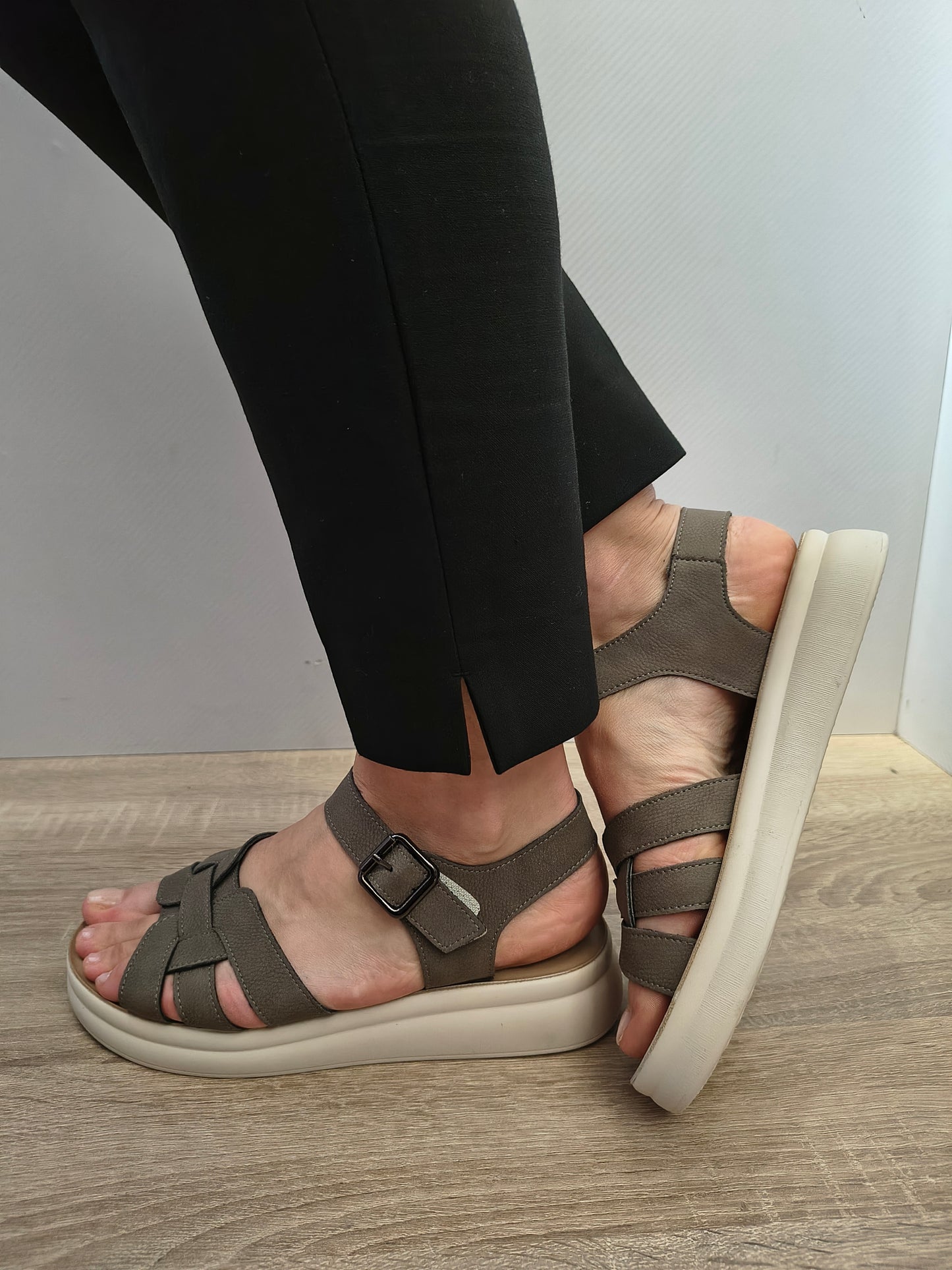 Sandale Casual Damă Formazione 28-022 Grey Nubuck - Piele Naturală Nubuck