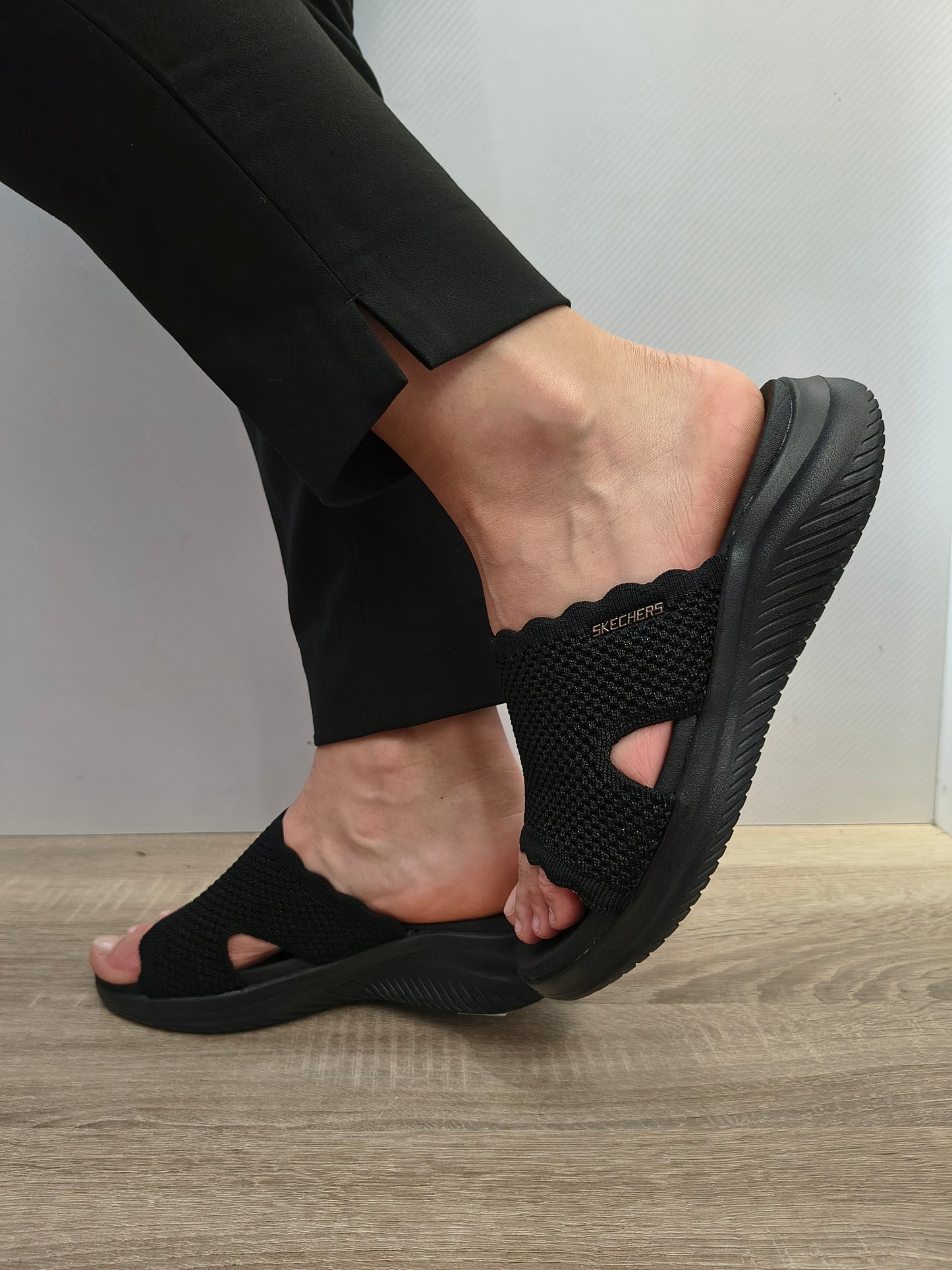 Saboti Casual Damă Skechers 164055 Bbk Negru - Textil