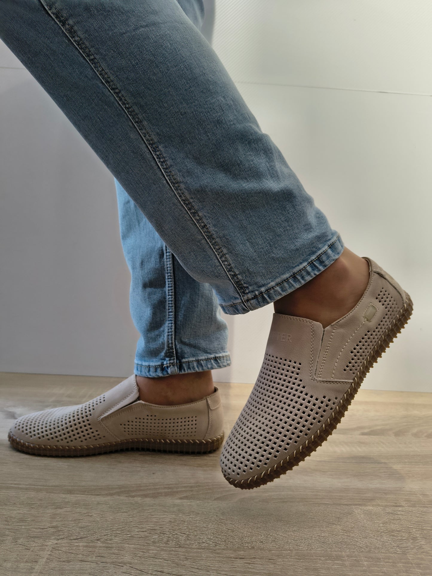 Pantofi Perforati Bărbați Otter 80005B 03-2 Bej - Piele Naturală Nubuck