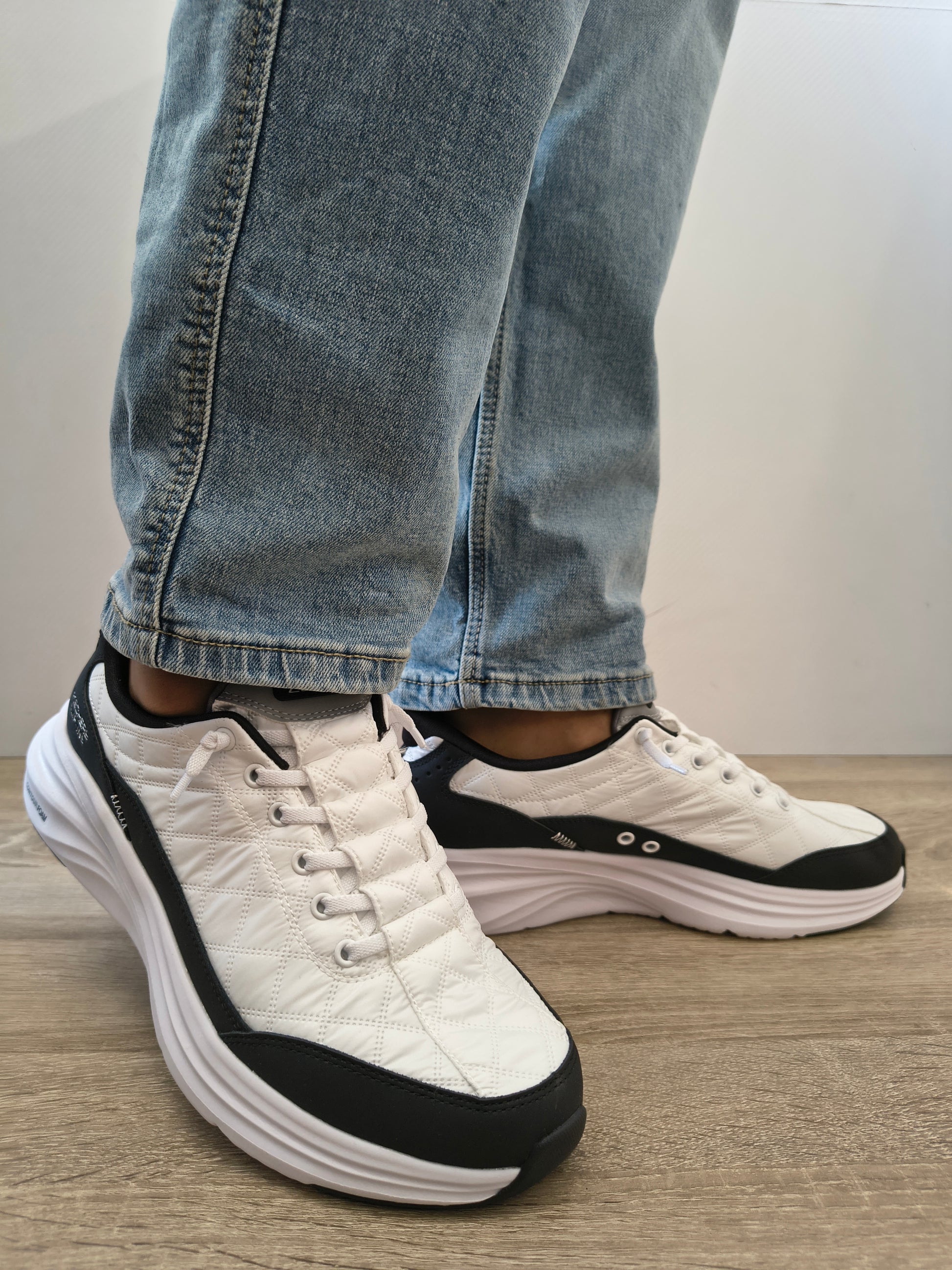 PANTOFI CASUAL BARBATI SKECHERS 232619 WBK ALB + NEGRU