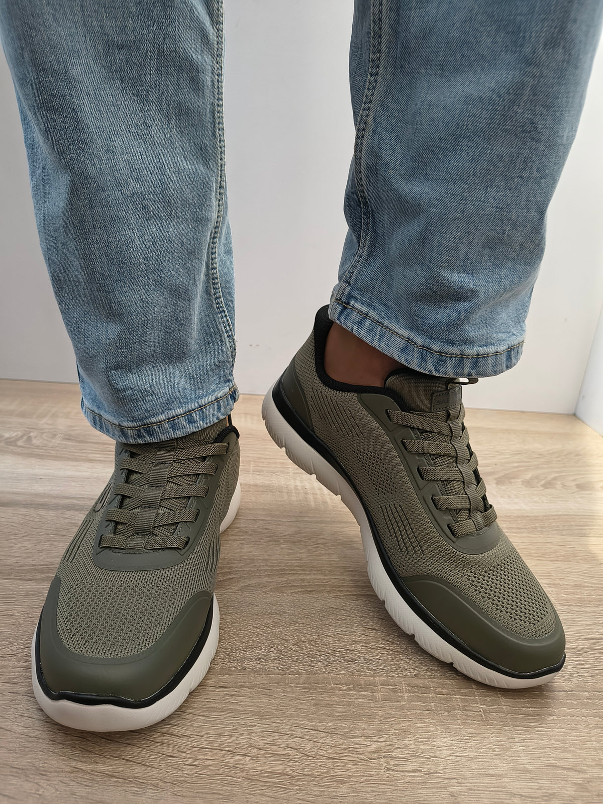 Pantofi Sport Bărbați Skechers 233047 Olbk Olive - Textil - imagine 3