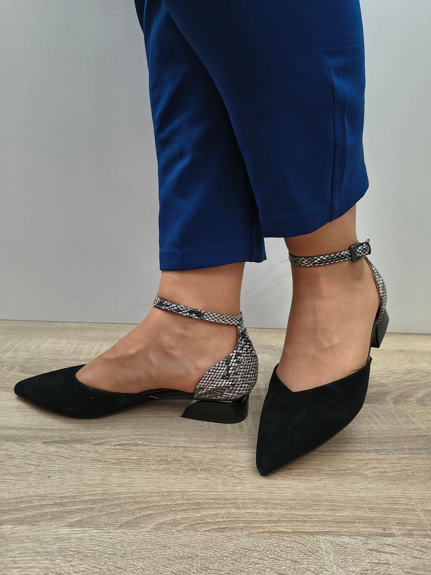 Sandale Elegante Damă Karisma 80006B 01-I Negru Velur/croco - Piele Naturală Întoarsă + Piele Naturală