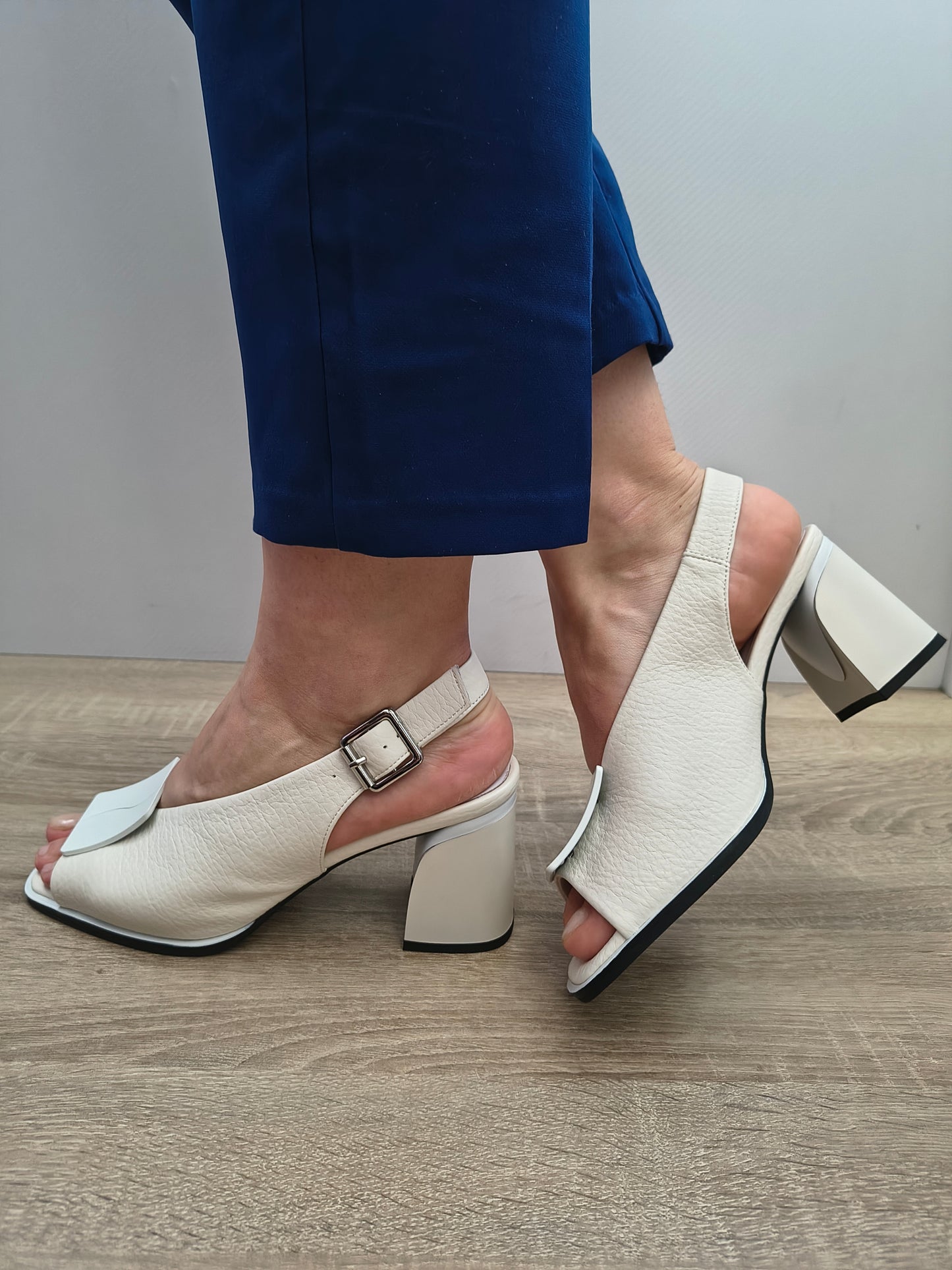 Sandale Elegante Damă Karisma 80004D 13-N Alb - Piele Naturală