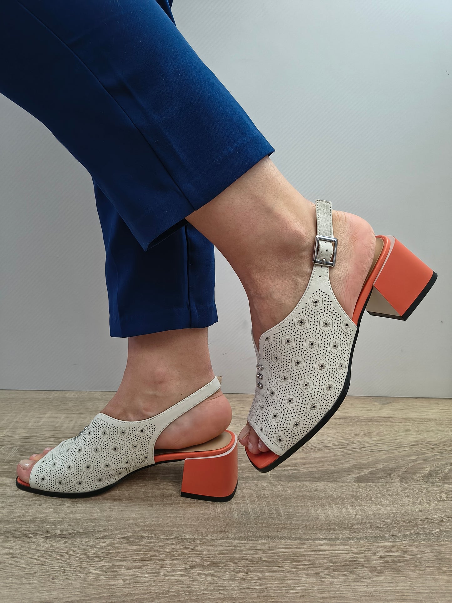 Sandale Elegante Damă Karisma 60021C 52-N Off White/orange - Piele Naturală