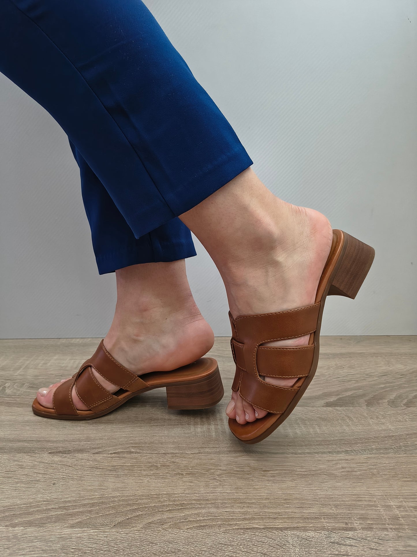 Saboti Casual Damă Jana 27766-46 305 Maro Coniac - Piele Naturală