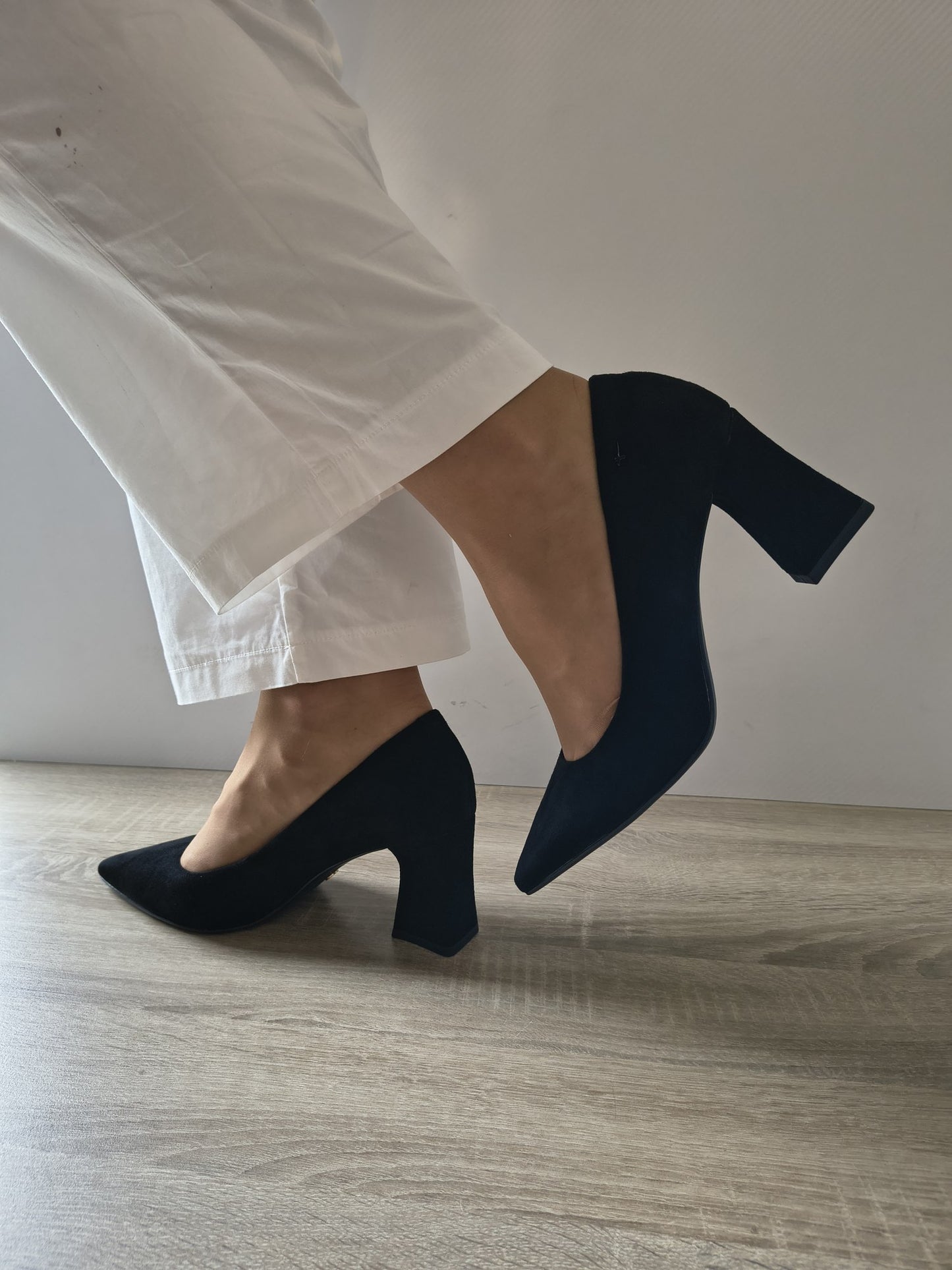 PANTOFI ELEGANȚI DAMĂ TAMARIS 22427-43 001 NEGRI VELUR