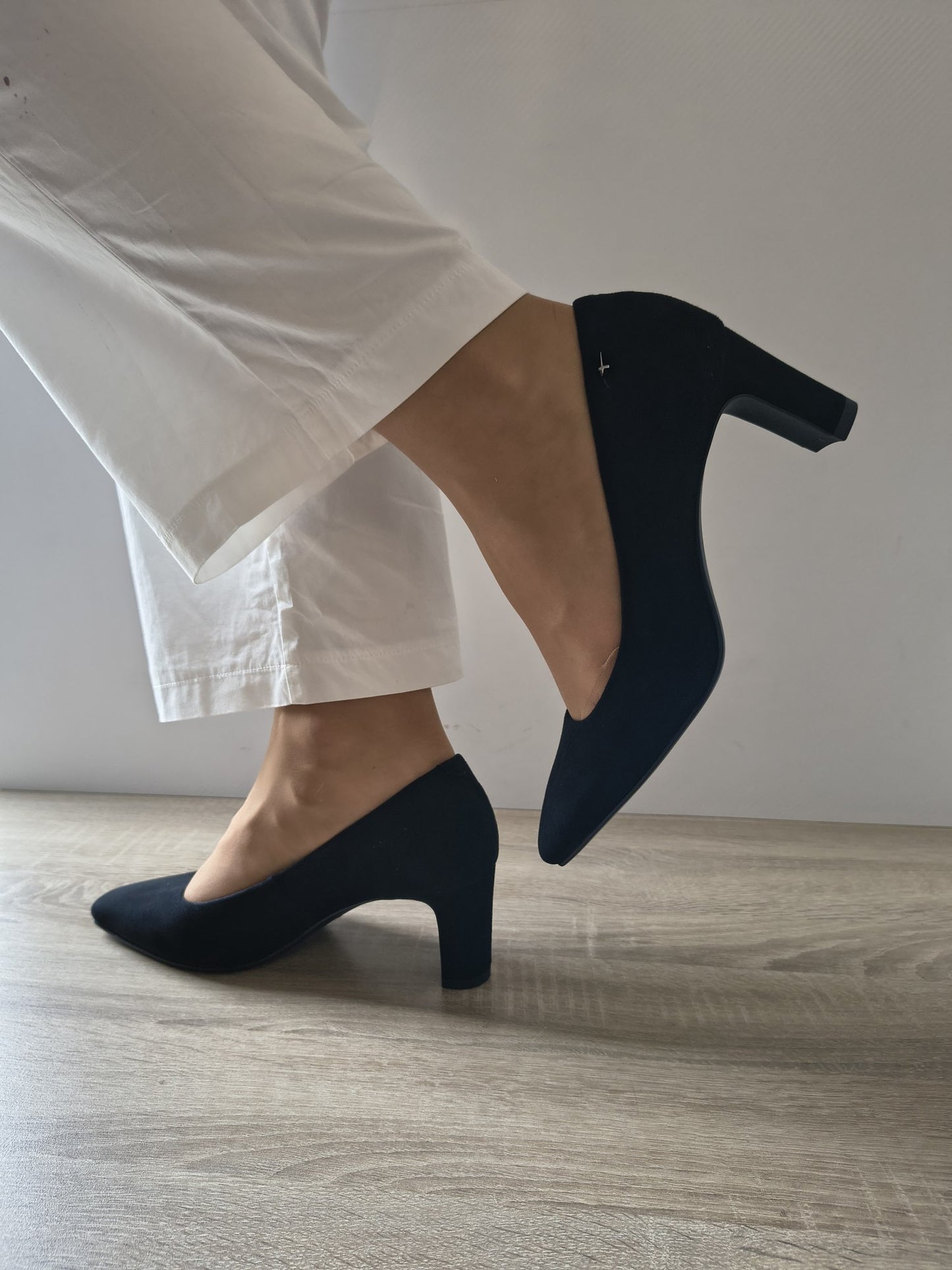 PANTOFI ELEGANȚI DAMĂ TAMARIS 22455-47 001 NEGRI VELUR