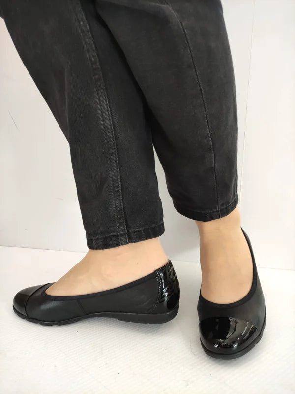 PANTOFI CASUAL DAMA CAPRICE 22152-42 NEGRI CU LAC - imagine 5