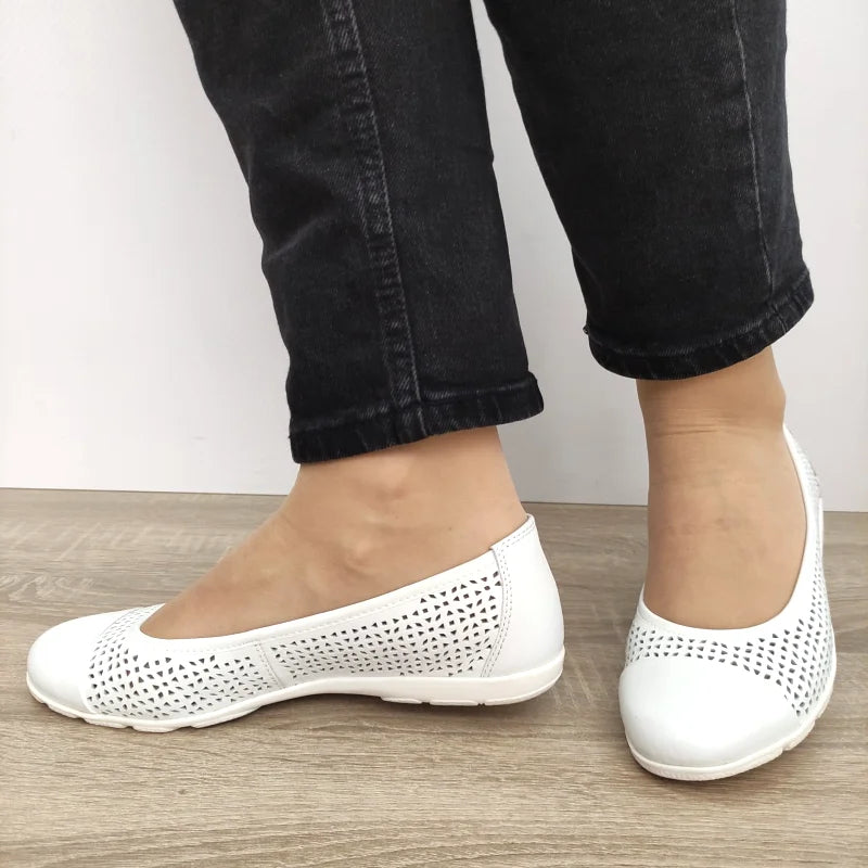 PANTOFI CASUAL PERFORATI DAMA CAPRICE 22151-42 ALBI - imagine 3