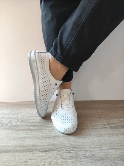 PANTOFI CASUAL PERFORATI DAMA CASPIAN 1800 ALBI