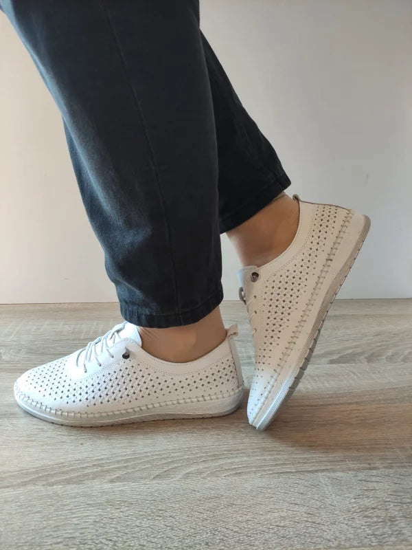 PANTOFI CASUAL PERFORATI DAMA CASPIAN 1800 ALBI