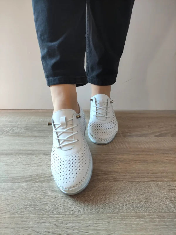PANTOFI CASUAL PERFORATI DAMA CASPIAN 1800 ALBI