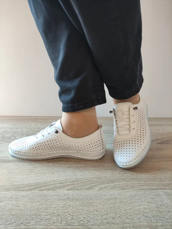PANTOFI CASUAL PERFORATI DAMA CASPIAN 1800 ALBI