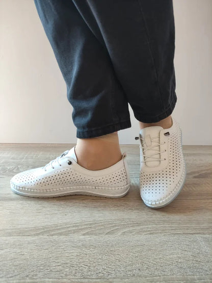 PANTOFI CASUAL PERFORATI DAMA CASPIAN 1800 ALBI