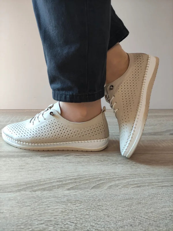 PANTOFI CASUAL PERFORATI DAMA CASPIAN 1800 BEJ