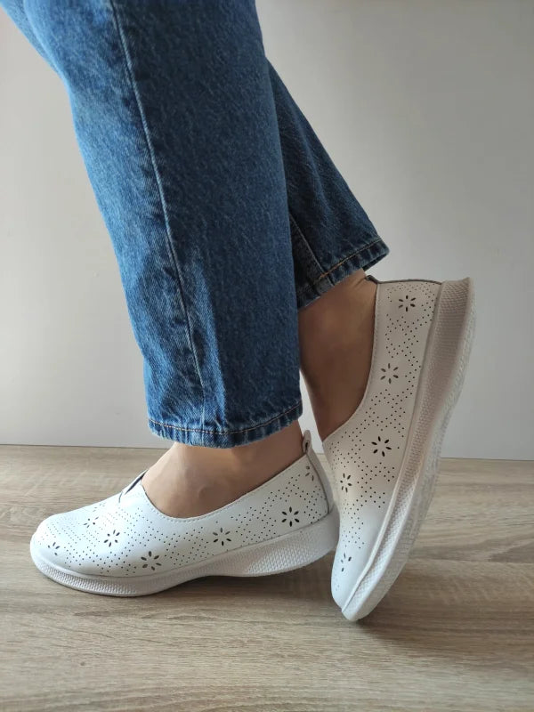 PANTOFI CASUAL PERFORATI DAMA MARIA CONTI B929734 ALBI