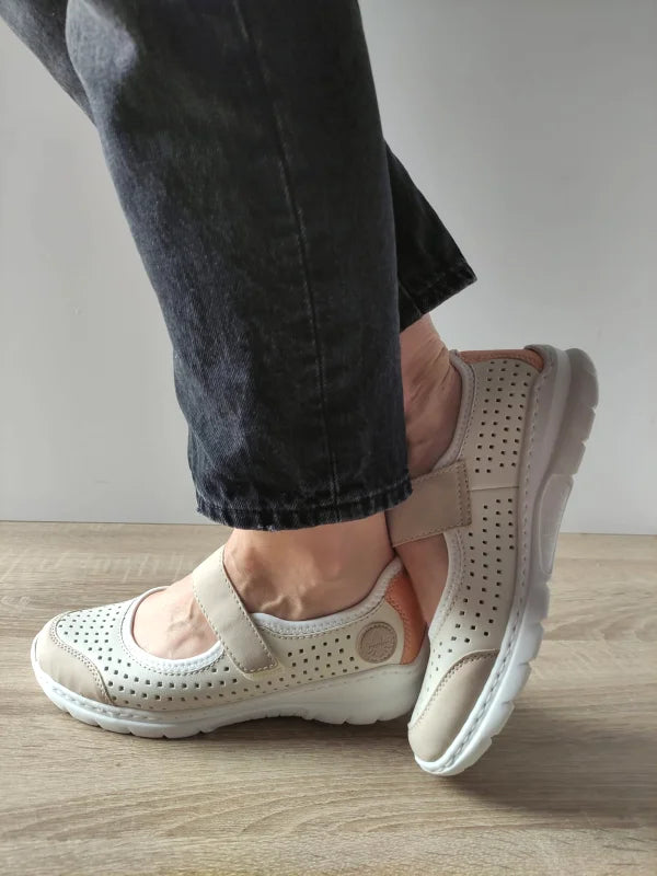 PANTOFI CASUAL PERFORATI DAMA RIEKER L32B5-81 CREM