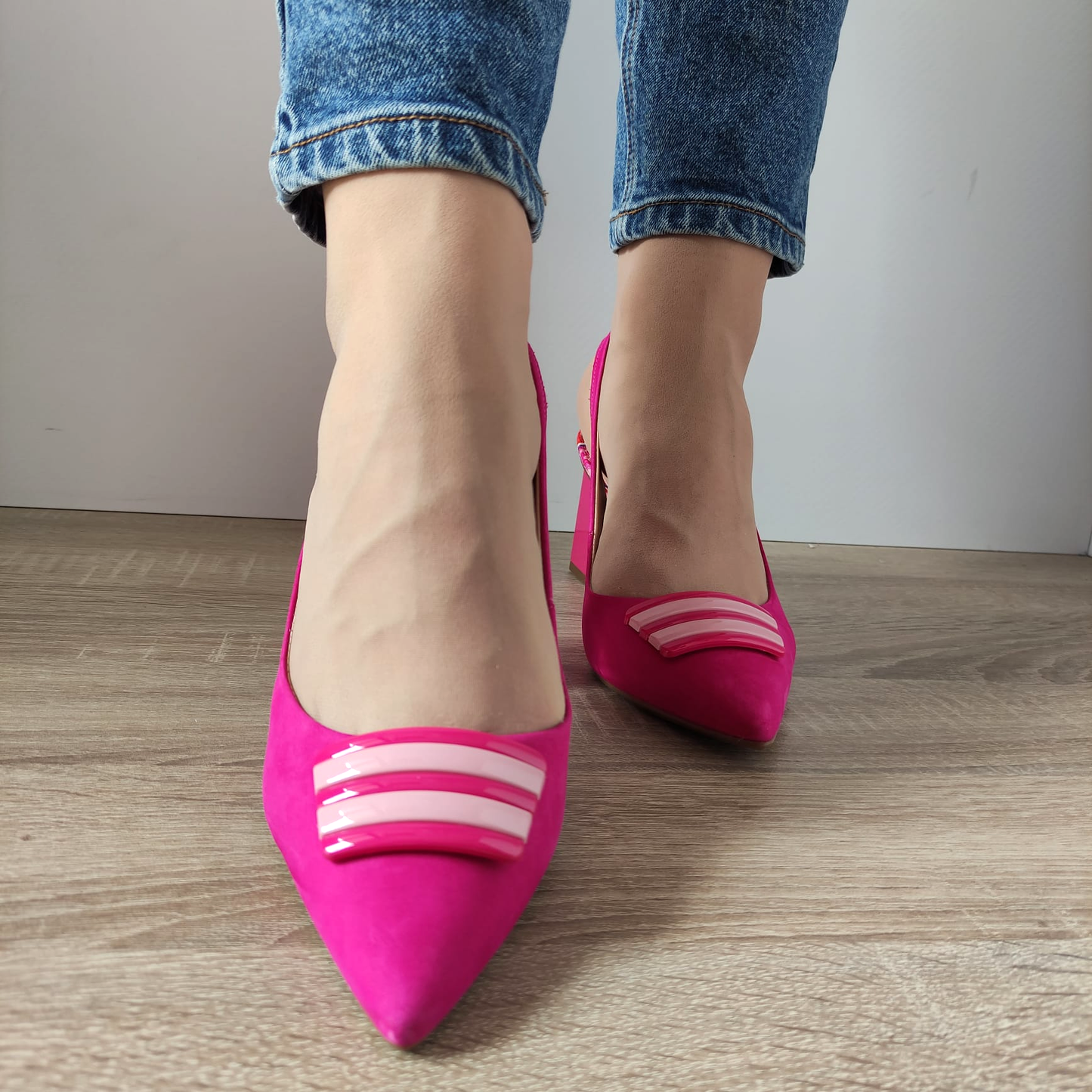 PANTOFI ELEGANȚI DECUPATI DAMA EPICA 11166-404-665 81-2 FUXIA VELUR