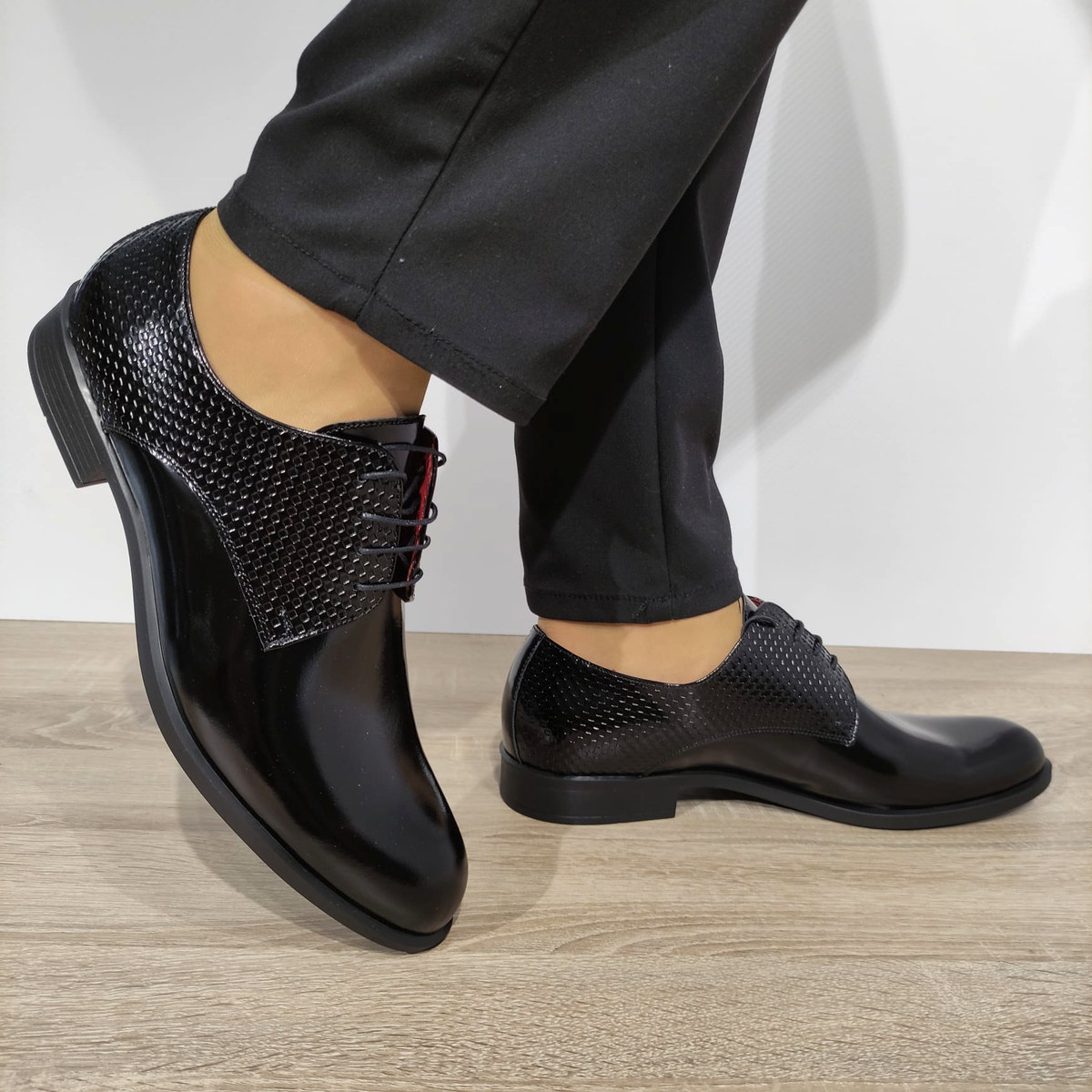 Pantofi Eleganți Bărbați CONHPOL 8816-0017 Negru – Piele Naturală – vedere 1