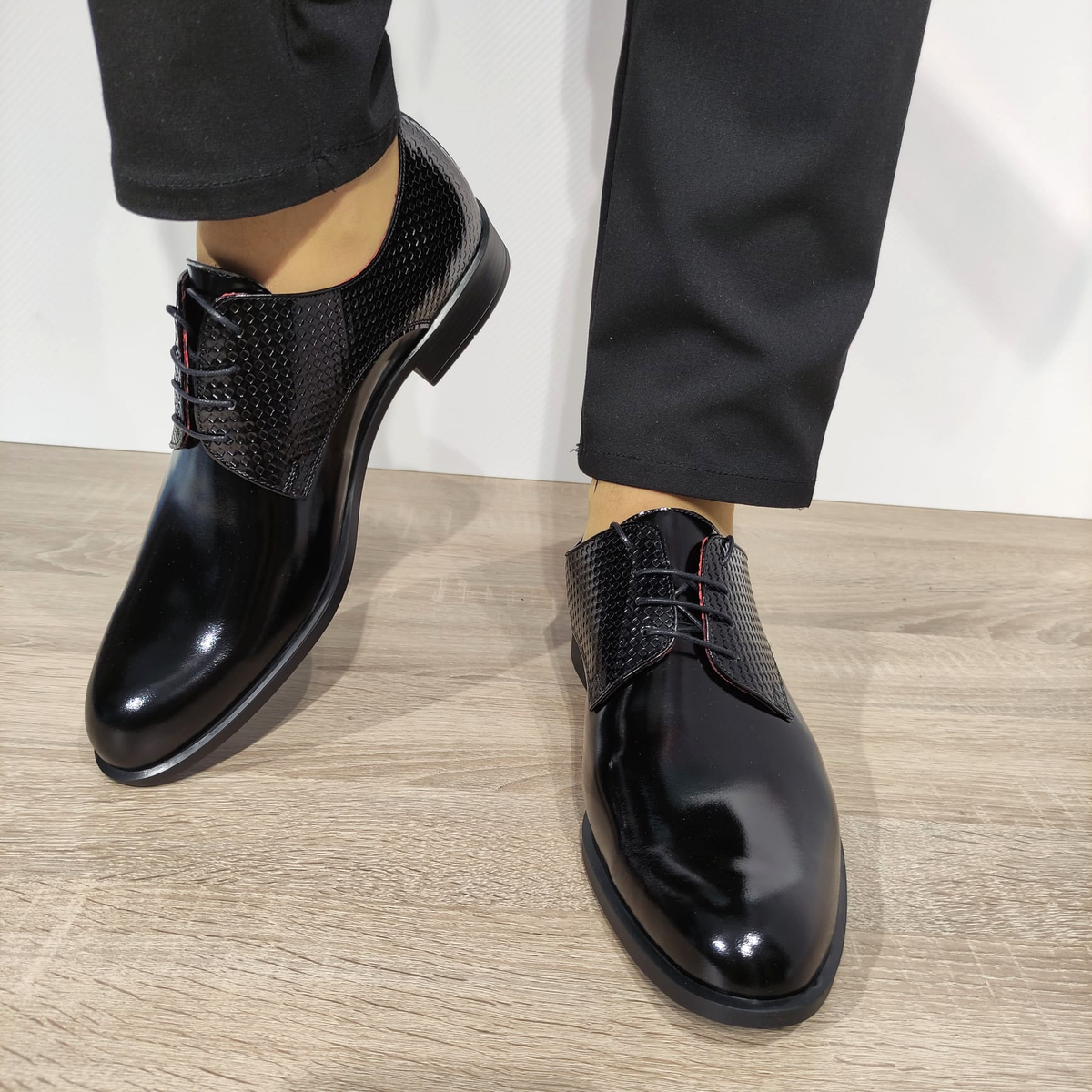 Pantofi Eleganți Bărbați CONHPOL 8816-0017 Negru – Piele Naturală – vedere 3