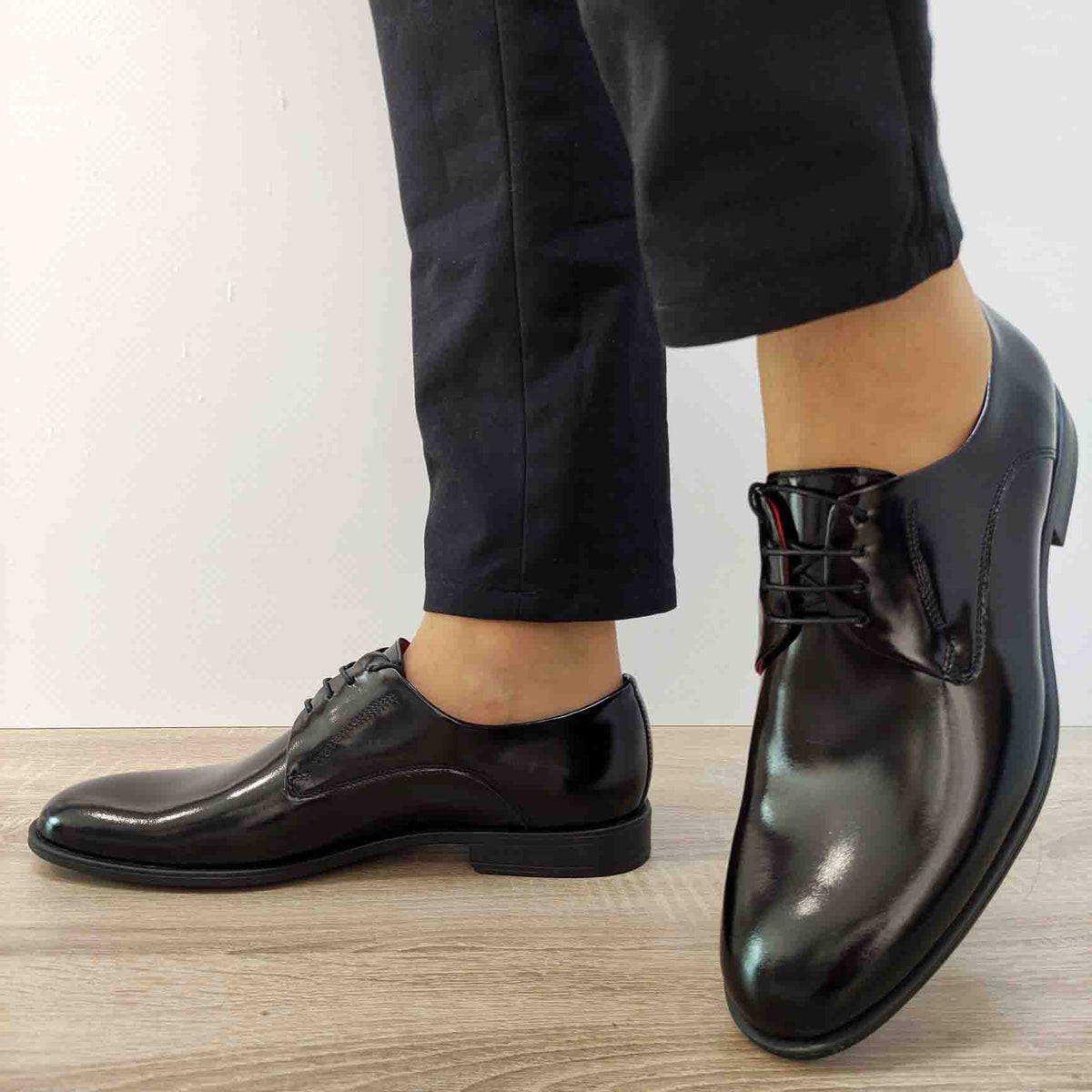 PANTOFI ELEGANTI BARBATI CONHPOL 9345-0013-00S09 NEGRI LACUIT - imagine 2