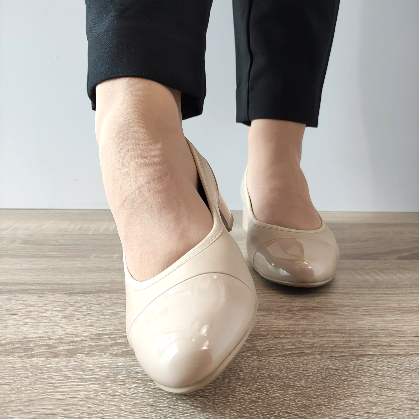 PANTOFI ELEGANTI DAMA CAPRICE 22500-42 BEJ + LAC
