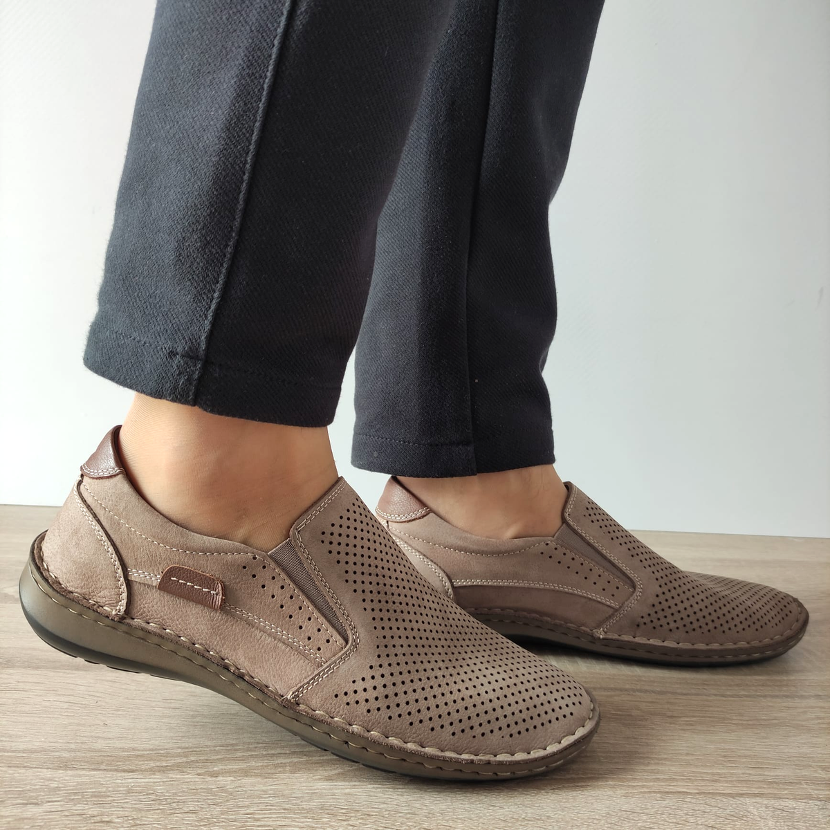 PANTOFI PERFORATI BARBATI DR JELLS 9505-1-10 BEJ BUFO - imagine 2