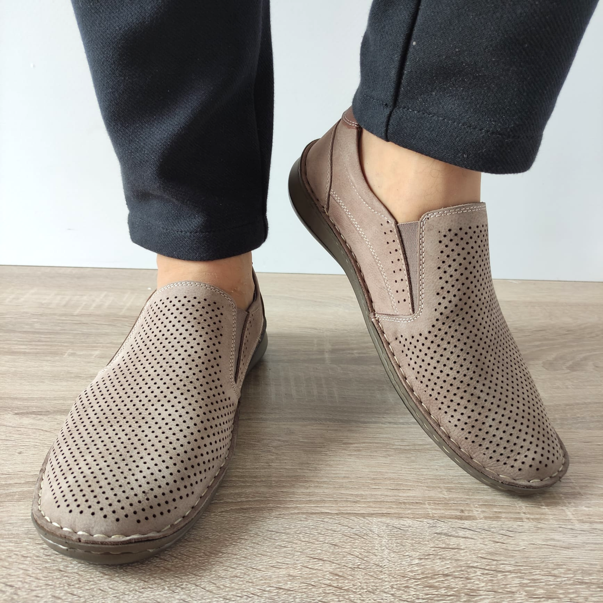 PANTOFI PERFORATI BARBATI DR JELLS 9505-1-10 BEJ BUFO - imagine 6