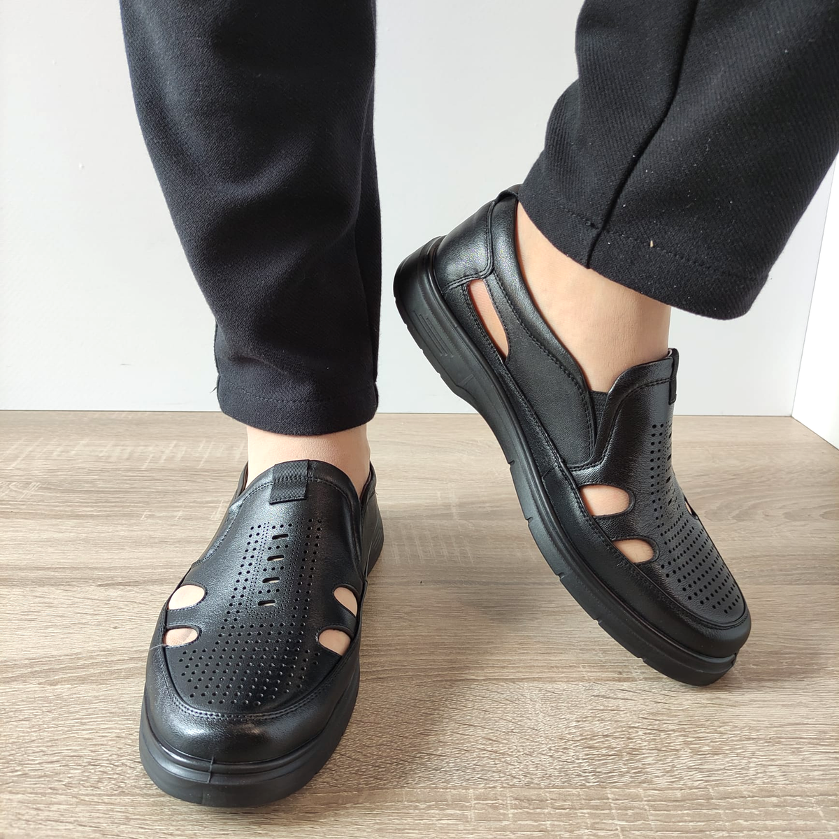PANTOFI PERFORATI BARBATI MELS 883L99 NEGRI.jpg - imagine 5