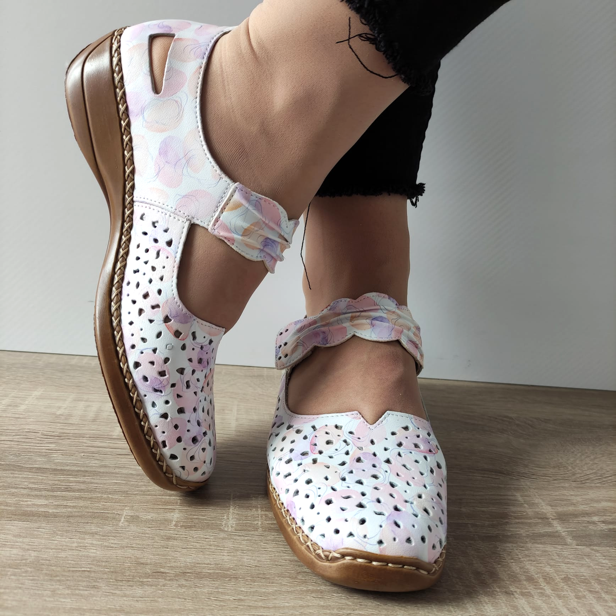 PANTOFI PERFORATI CASUAL DAMA RIEKER 41399-91 ALBI  + MULTICOLOR - imagine 4