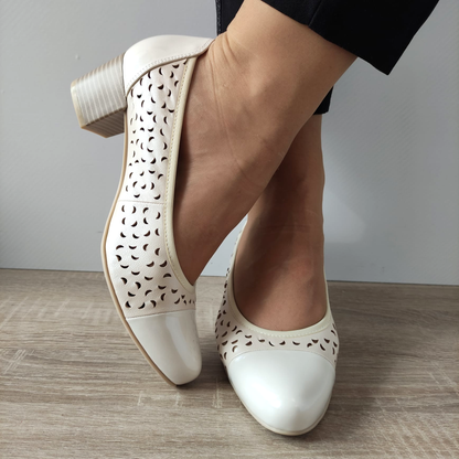 PANTOFI PERFORATI DAMA CAPRICE 22300-42 BEJ + LAC