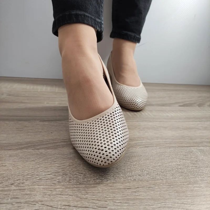 PANTOFI PERFORATI DAMA CAPRICE 22501-44 BEJ CREM NAPPA