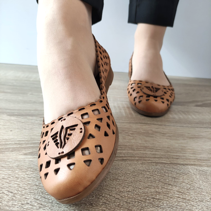 PANTOFI PERFORATI DAMA CASPIAN 103 CAMEL