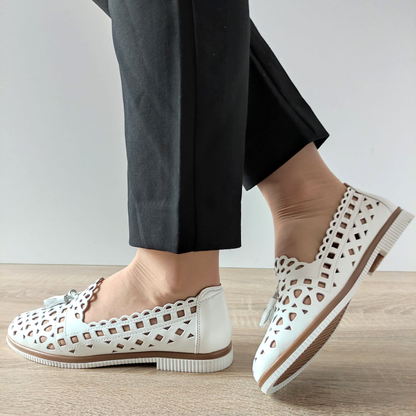 PANTOFI PERFORATI DAMA DOGATI 105-08 ALBI