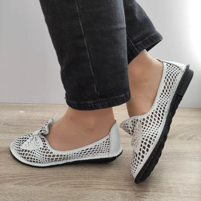 PANTOFI PERFORATI DAMA DOGATI 6670-02 ALBI - imagine 2
