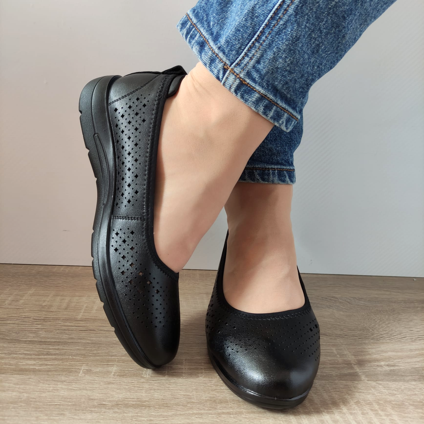 PANTOFI PERFORATI DAMA PASS 540009C 01-N NEGRI