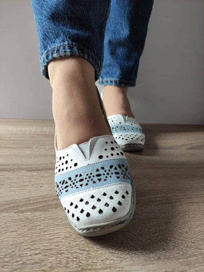 PANTOFI CASUAL PERFORATI DAMA RIEKER 41358-80 ALBI CU BLEU