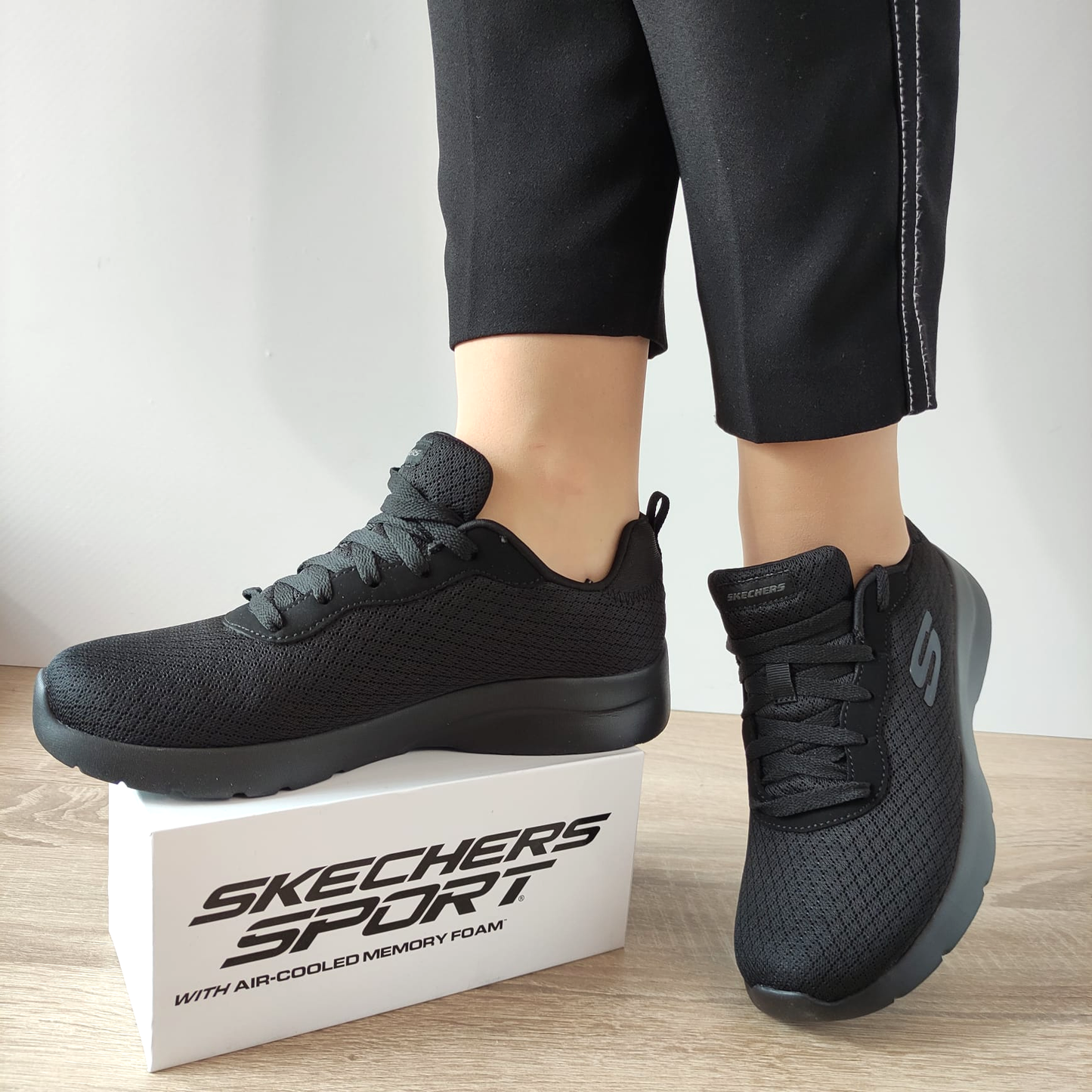 PANTOFI SPORT DAMA SKECHERS 12964 BBK