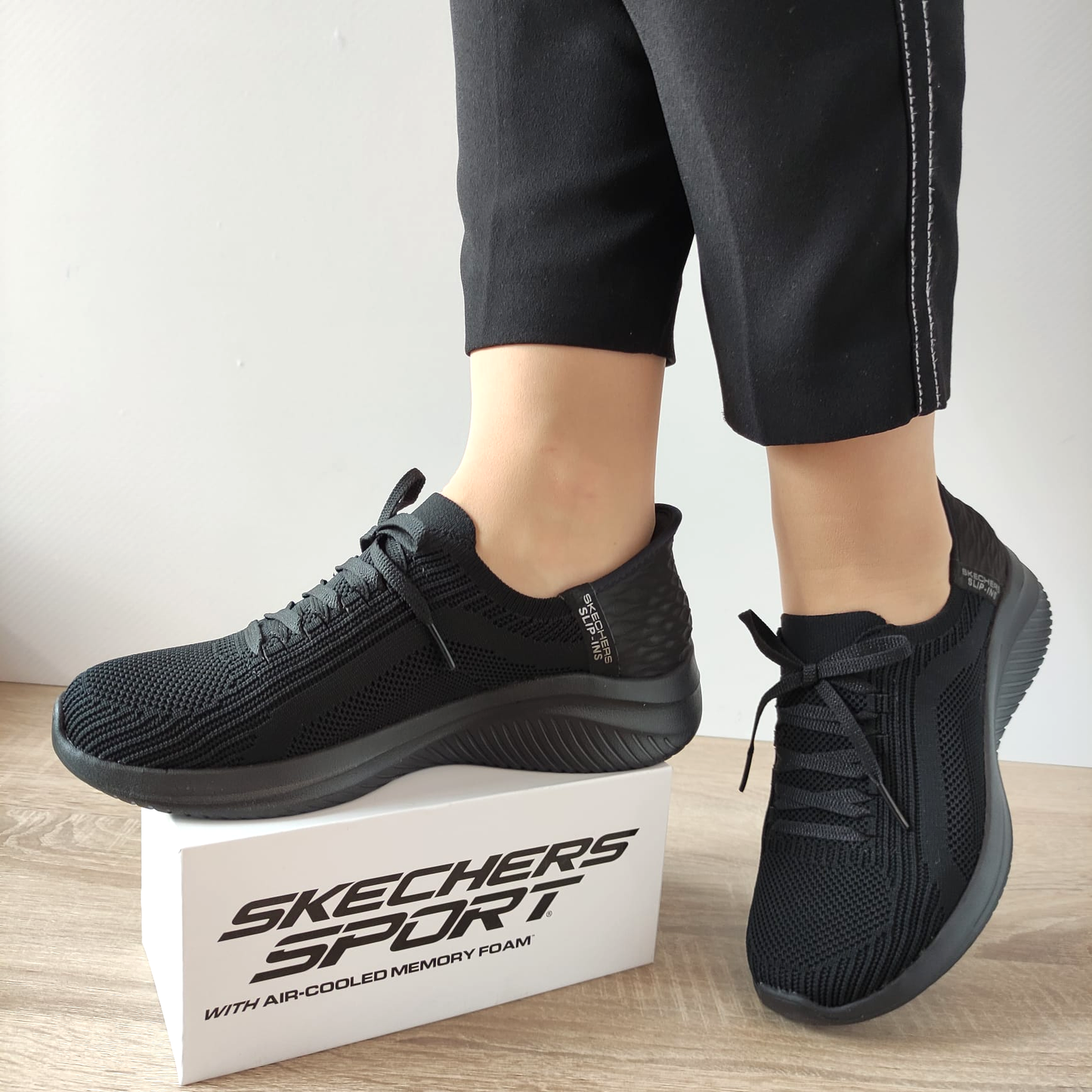 PANTOFI SPORT DAMA SKECHERS 149710 BBK