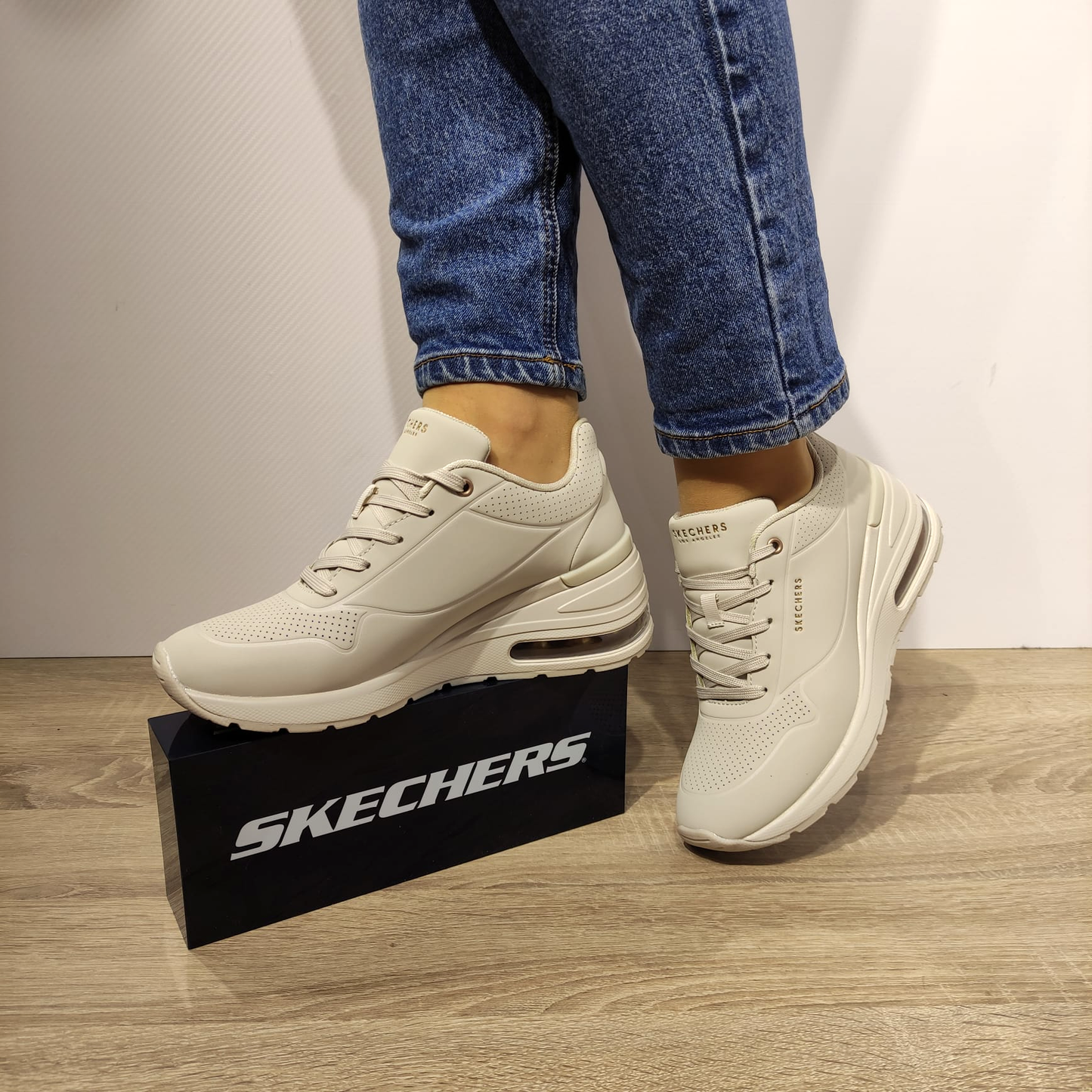 PANTOFI SPORT DAMA SKECHERS 155401 OFWT