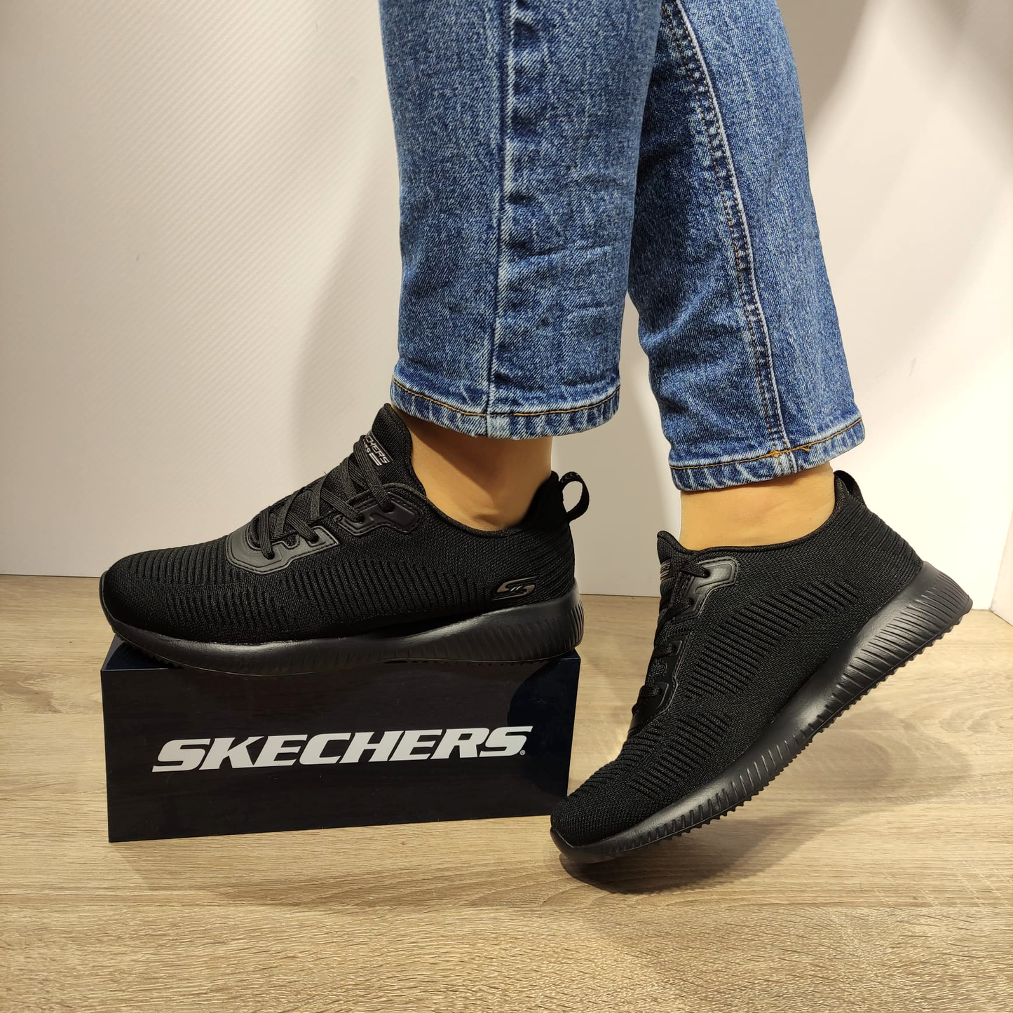 PANTOFI SPORT DAMA SKECHERS 32504 BBK