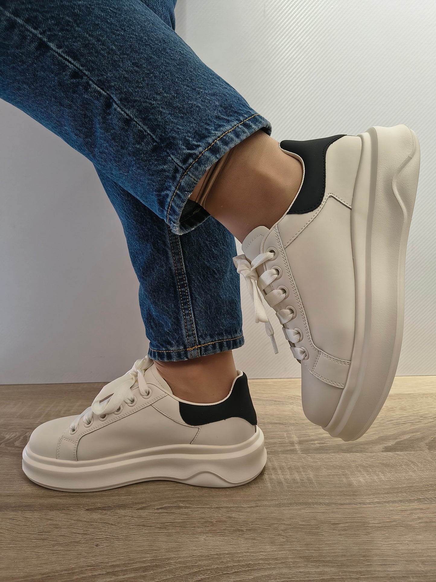 PANTOFI CASUAL FRANCO GERARDO FP26302 ALBI CU NEGRU